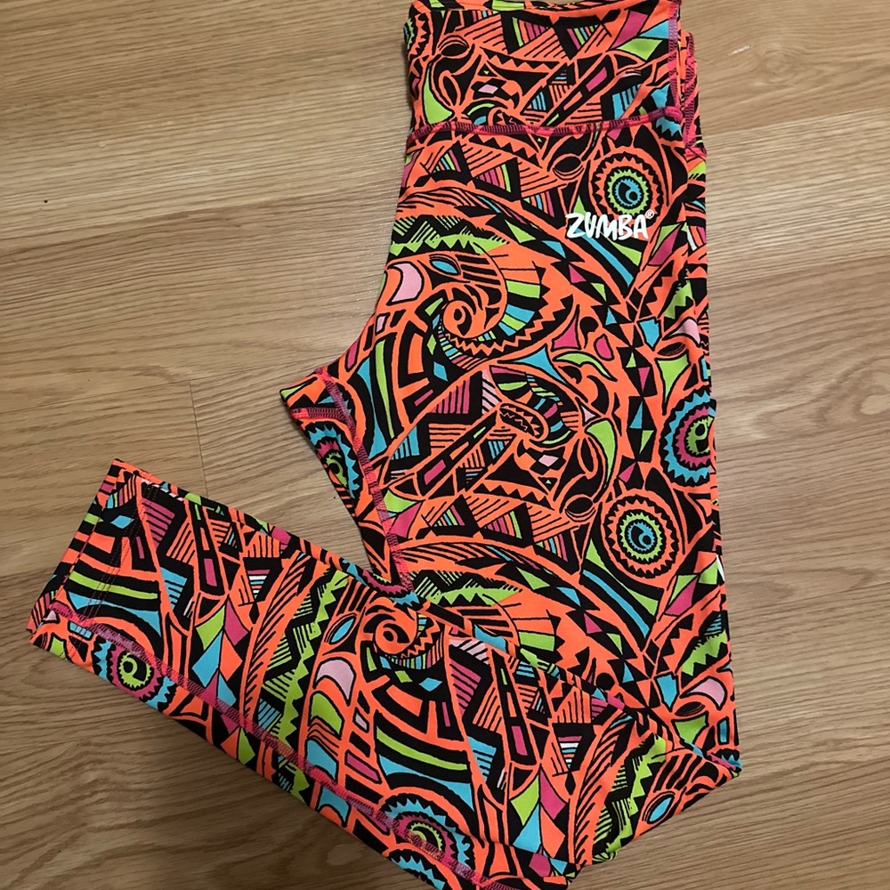 Zumba Fitness Beach Baller Vibrant Tribal Leggings size M